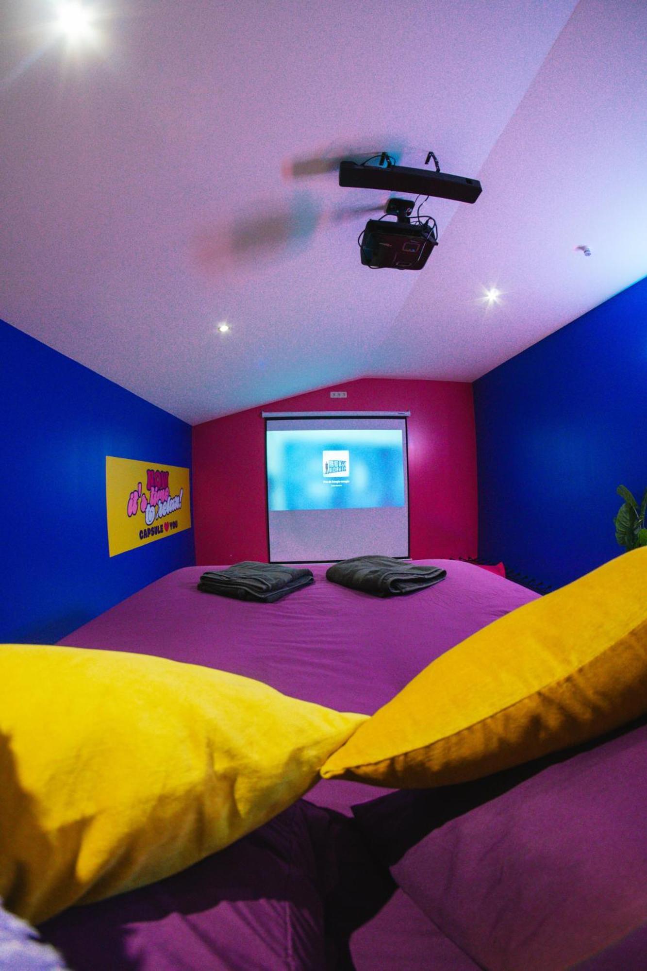 Capsule Boogie-Woogie - Jacuzzi - Sauna - Billard - Jeux - Ecran Geant - Filet Suspendu - Netflix ラ・ルビエール エクステリア 写真